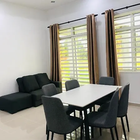 Aisyy Homestay Kampong Sungai Baru Exterior photo
